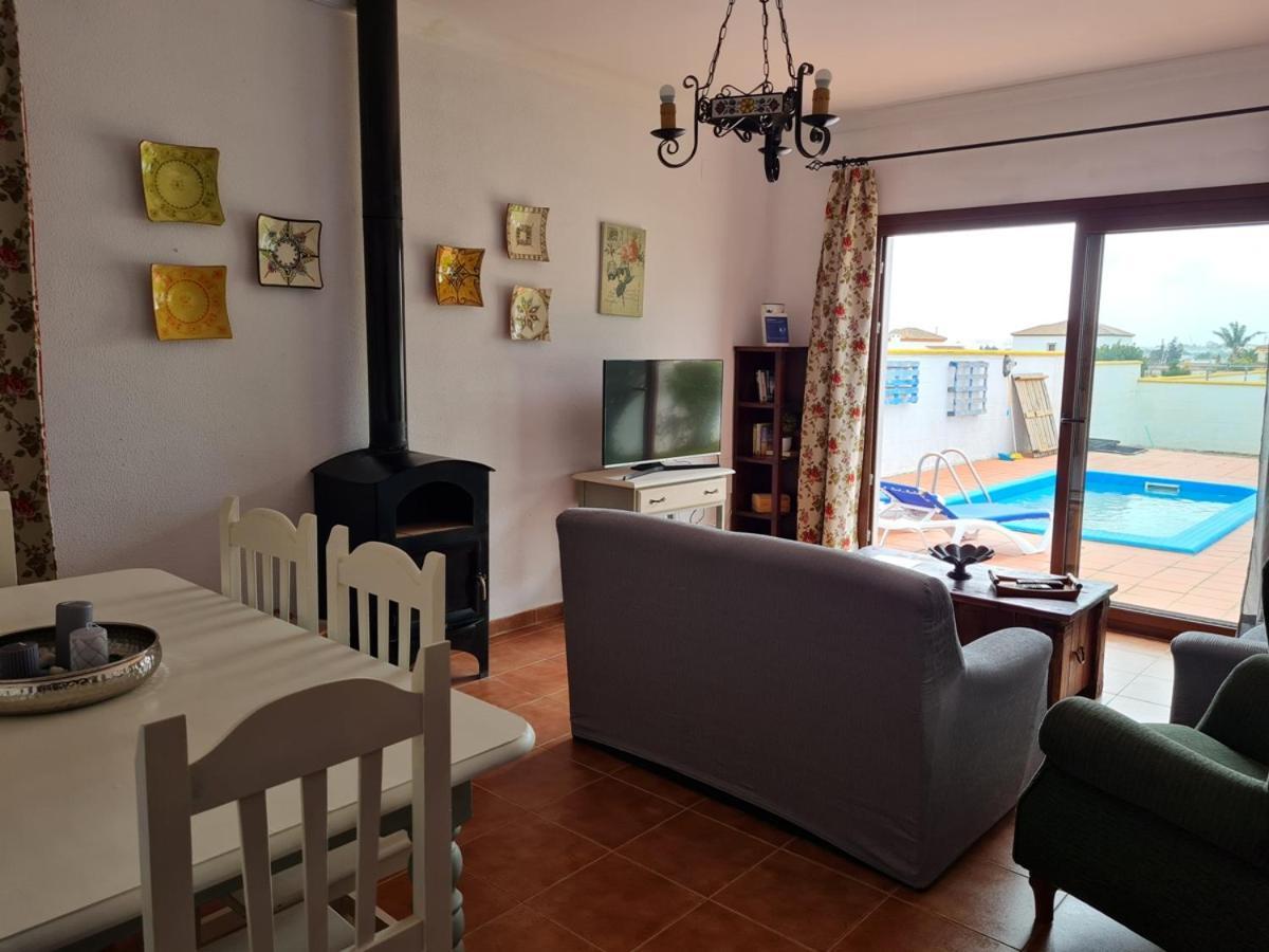 Chalet Las Adelfas Chaparrillo 科尼尔-德拉弗龙特拉 外观 照片